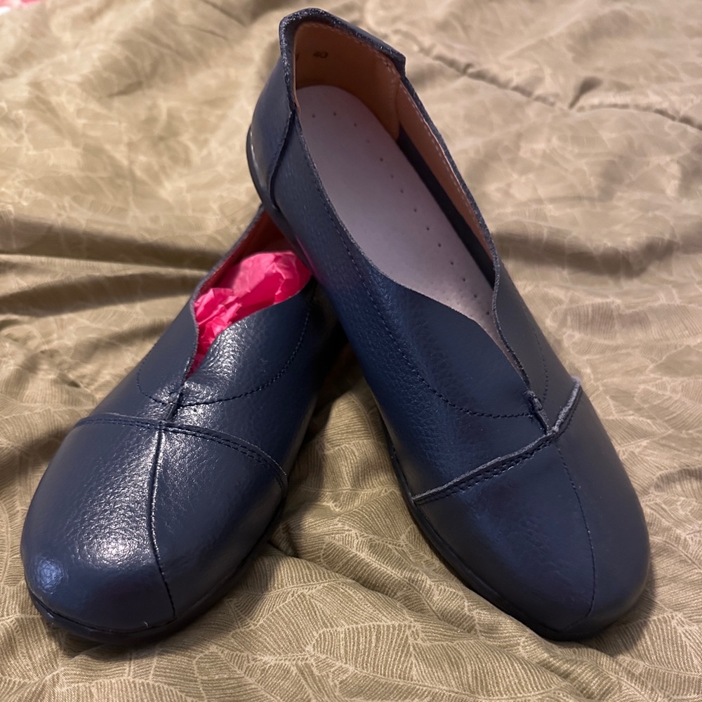 Blue leather slip on/driving shoe